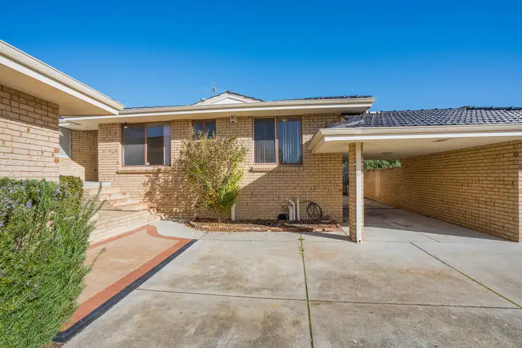 4/12 Green Court, Kardinya WA 6163