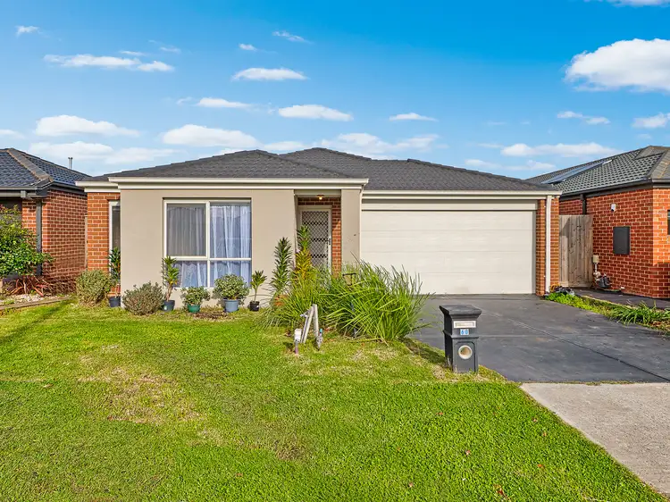 60 Skylark Boulevard, Clyde North VIC 3978