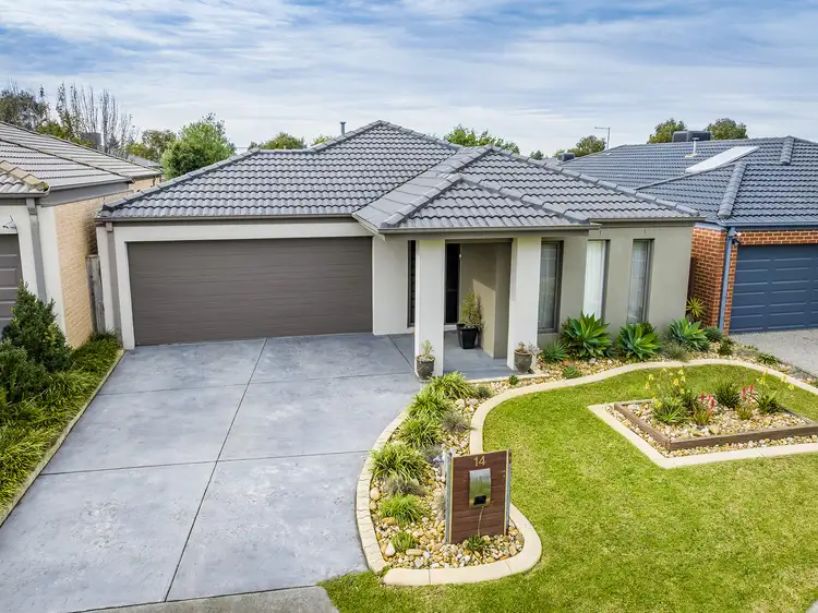 14 Fieldstone Crescent, Cranbourne North VIC 3977