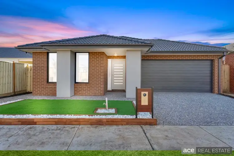 3 Houston Drive, Thornhill Park VIC 3335