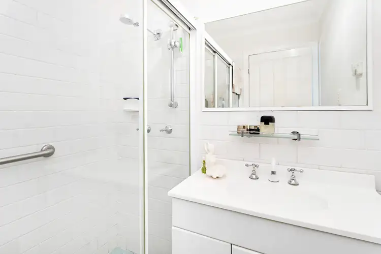 Seventh view of Homely house listing, 2 Lakeline Drive, Kanahooka NSW 2530