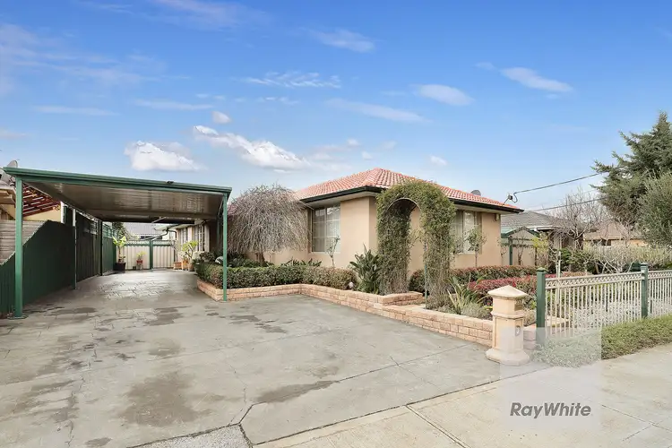 132 Carrick Drive, Gladstone Park VIC 3043