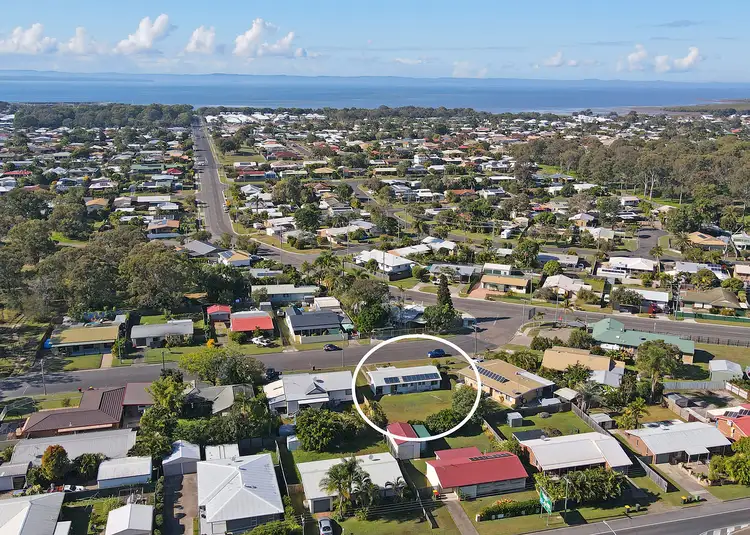 7 Riley Street, Urangan QLD 4655