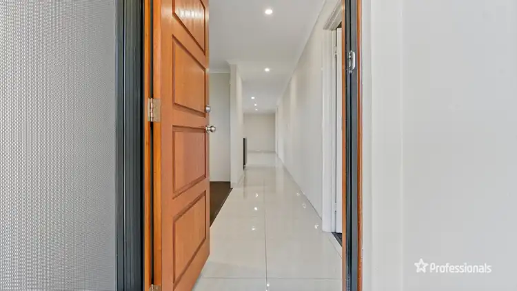 Second view of Homely house listing, 2/89 Cochrane Loop, Aveley WA 6069