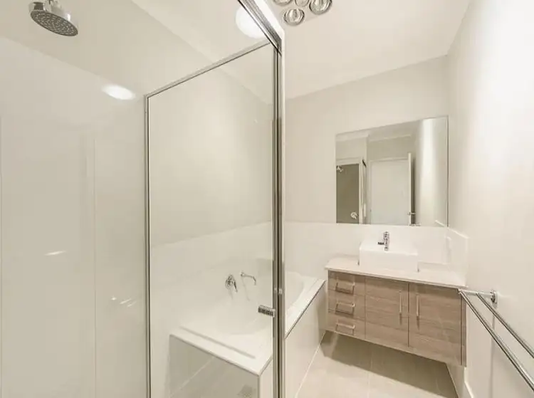 Third view of Homely unit listing, 2/5a Hughes, Centenary Heights QLD 4350