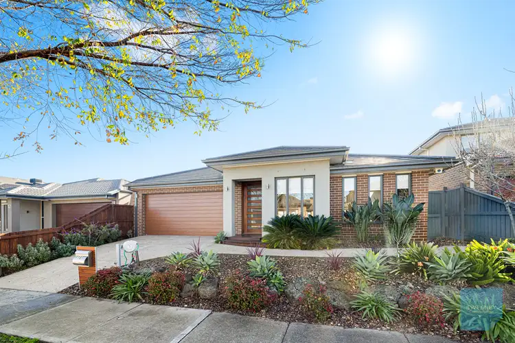 Main view of Homely house listing, 10 Peppermint Grove, Taylors Hill VIC 3037