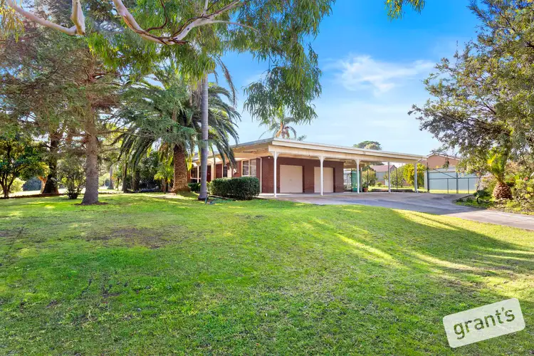 37 Carolyn Close, Narre Warren North VIC 3804