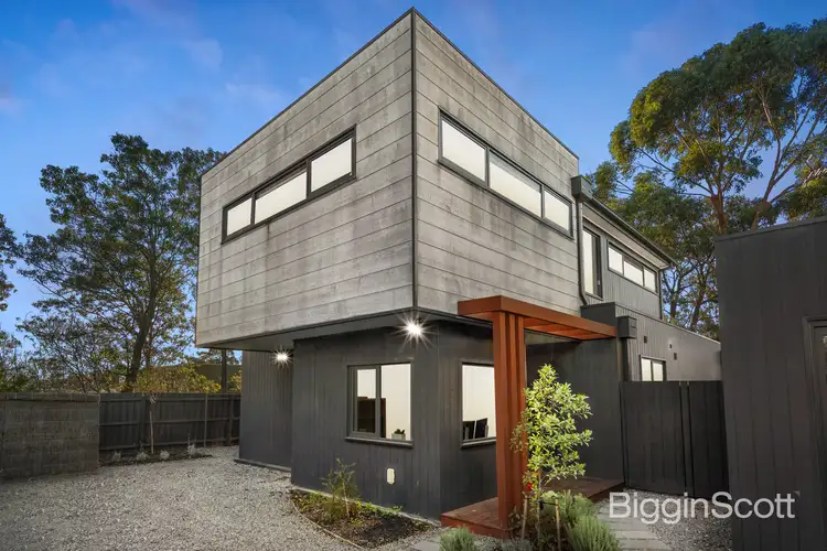 Main view of Homely townhouse listing, 2/39 Bennett Avenue, Mount Waverley VIC 3149