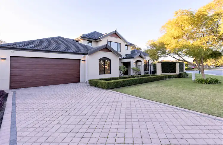 9A Rome Road, Melville WA 6156