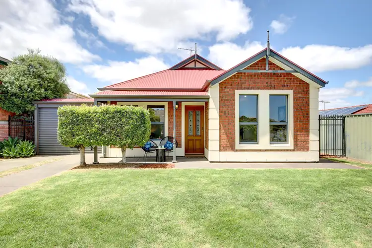 44 Elizabeth Crescent, Hallett Cove SA 5158