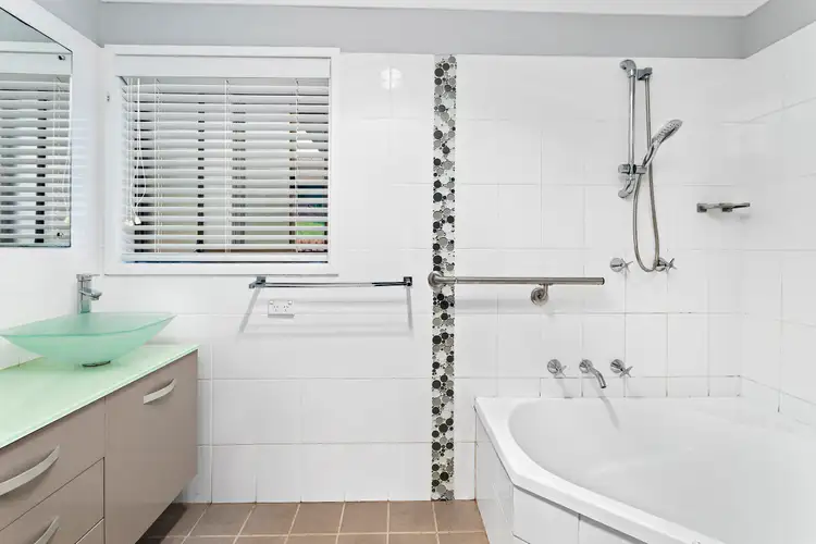 Sixth view of Homely house listing, 4 Robert Street, Kanahooka NSW 2530