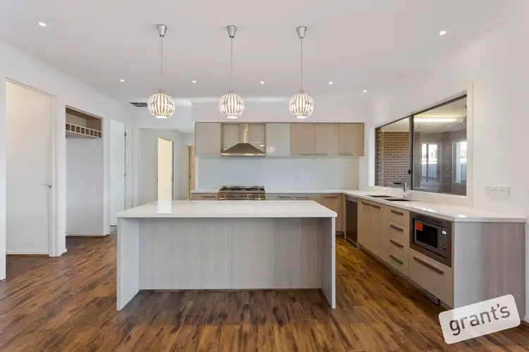 Third view of Homely house listing, 3 Billabong Place, Narre Warren North VIC 3804