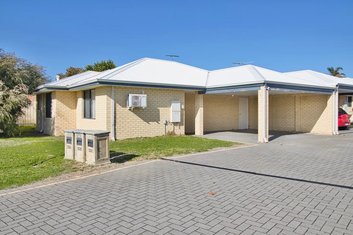 Main view of Homely unit listing, 1/213 Willmott Drive, Waikiki WA 6169