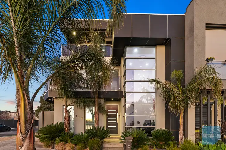124 The Esplanade, Caroline Springs VIC 3023