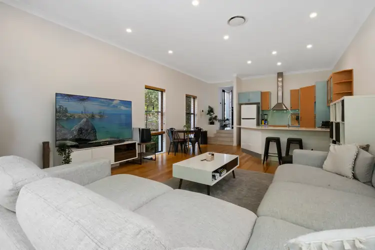 Fifth view of Homely villa listing, 2/33 Dolphin Avenue, Mermaid Beach QLD 4218