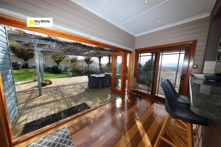 61 Carey Street, Tumut NSW 2720