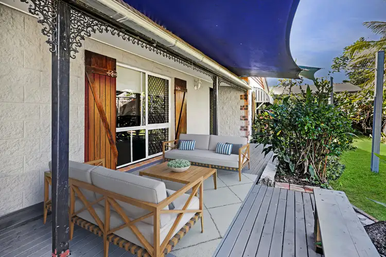 84 Baronia Crescent, Holloways Beach QLD 4878