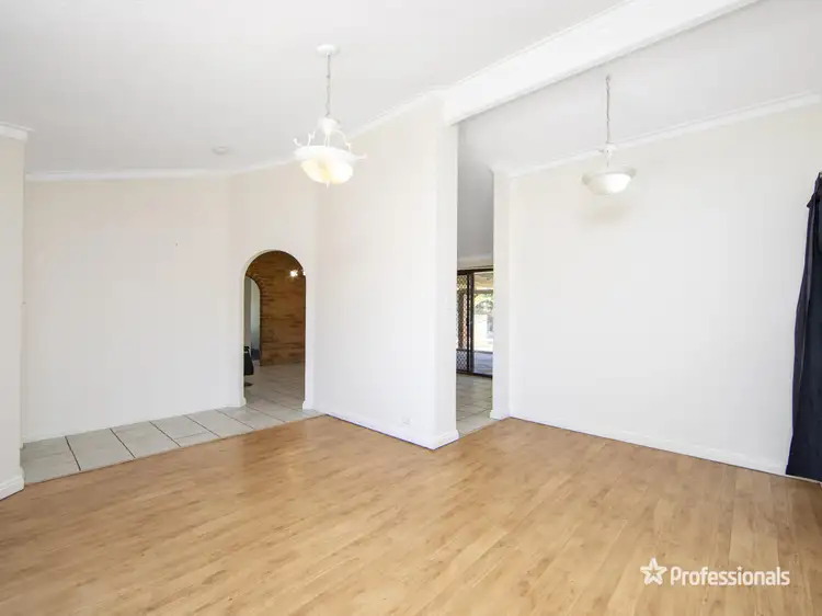 Seventh view of Homely house listing, 16 Logpine Crescent, Camillo WA 6111