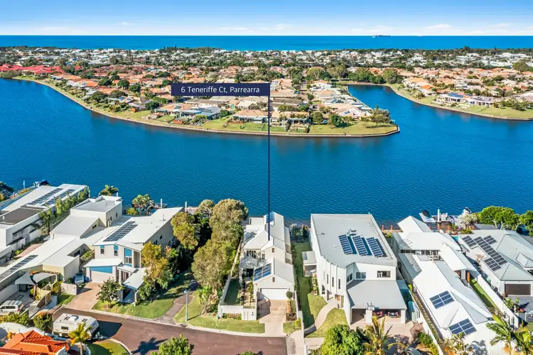6 Teneriffe Court, Kawana Island QLD 4575