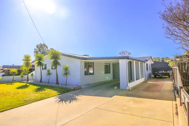 215 Henry Street, Deniliquin NSW 2710