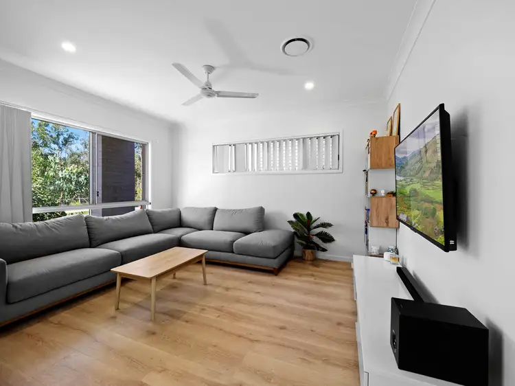 29 Sierra Drive, Spring Mountain QLD 4300