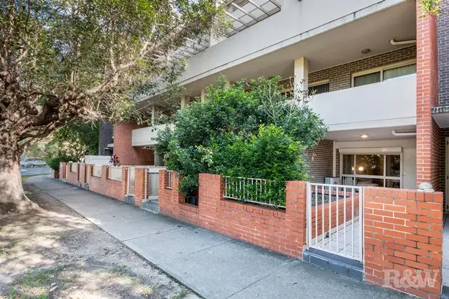 Main view of Homely unit listing, 2/6-8 The Crescent, Homebush NSW 2140