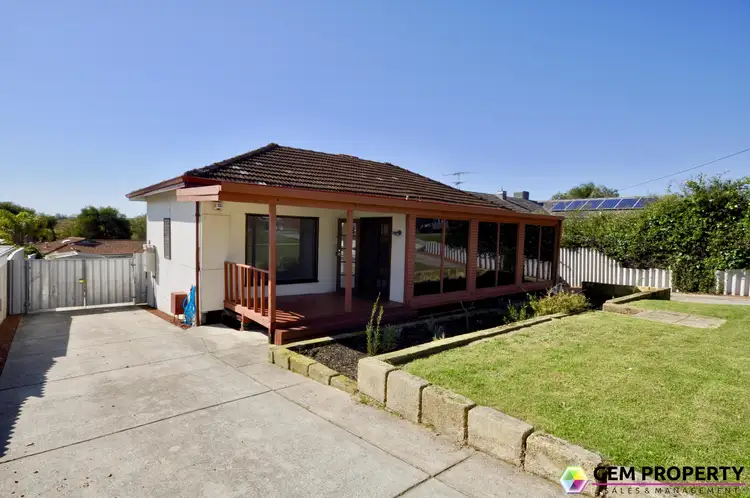 31 Pace Road, Medina WA 6167