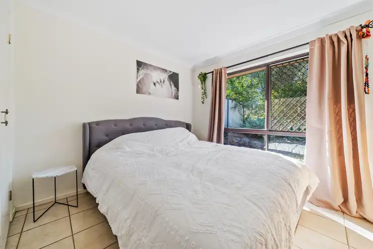 Sixth view of Homely house listing, 4 Cyril Court, Hillcrest QLD 4118