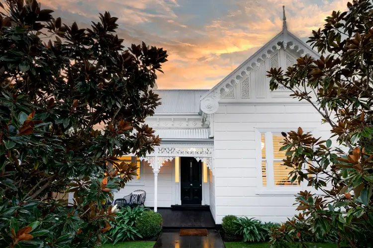 9 Carpenter Street, Brighton VIC 3186