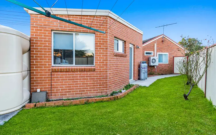 15a Byron Bay Close, Hoxton Park NSW 2171