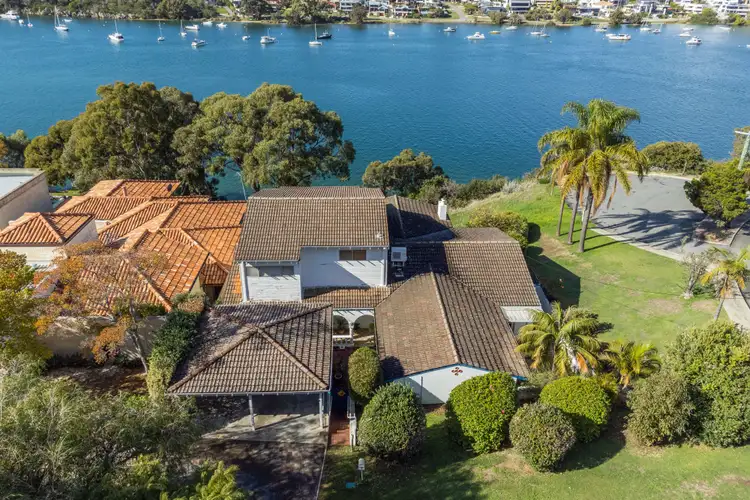 8/2 Riverside Drive, Mosman Park WA 6012