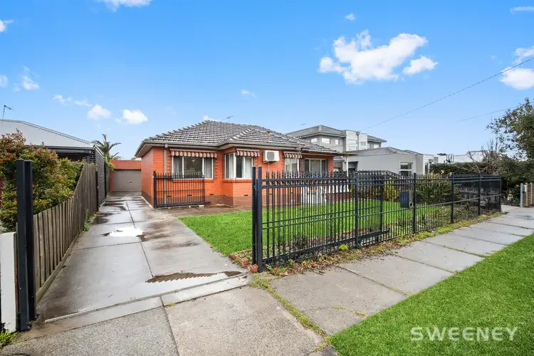 34 Macdonald Avenue, Altona North VIC 3025