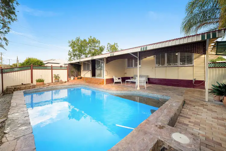 53 Bernecker Street, Carina QLD 4152