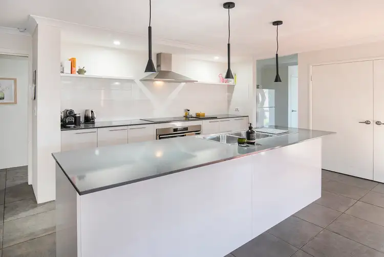 Second view of Homely house listing, 9 Silvereye Street, Kealy WA 6280