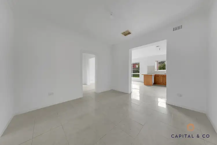 Fifth view of Homely house listing, 6 Byron Court, Heidelberg Heights VIC 3081