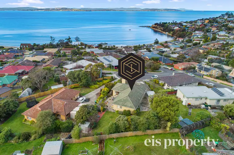 18 Tarana Road, Blackmans Bay TAS 7052