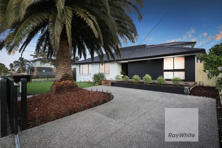 9 Windermere Crescent