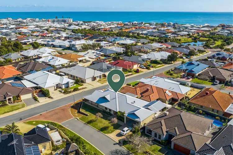 1 Bookleaf Loop, Halls Head WA 6210