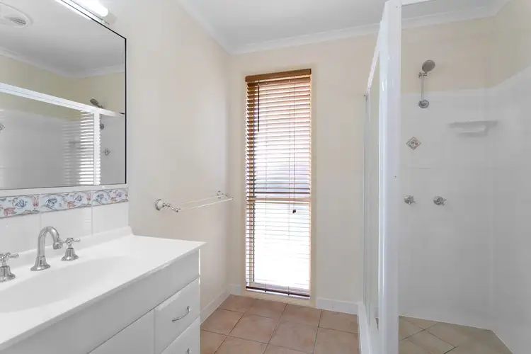Seventh view of Homely house listing, 5 Malabar Court, Glenella QLD 4740
