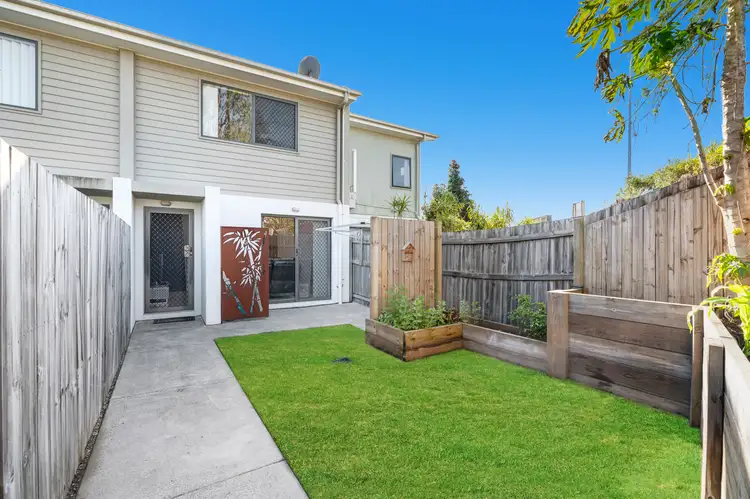 2/2 Tayla Street, Pimpama QLD 4209