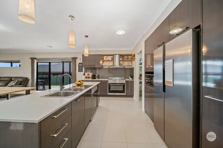 Fifth view of Homely house listing, 8 Jasmine Rise, Kangaroo Flat VIC 3555