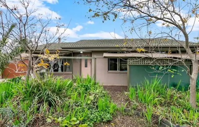 5 Ansbert St, Christie Downs SA 5164