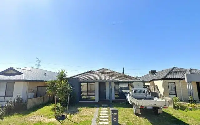 4 Montpellier Way, Piara Waters WA 6112