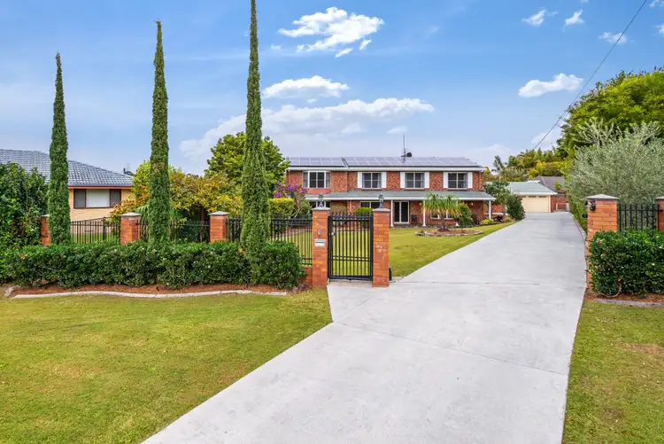 9 Penamber Court, Benowa QLD 4217