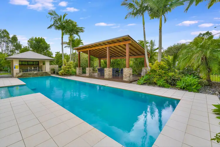 15 Meadow Court, Maudsland QLD 4210