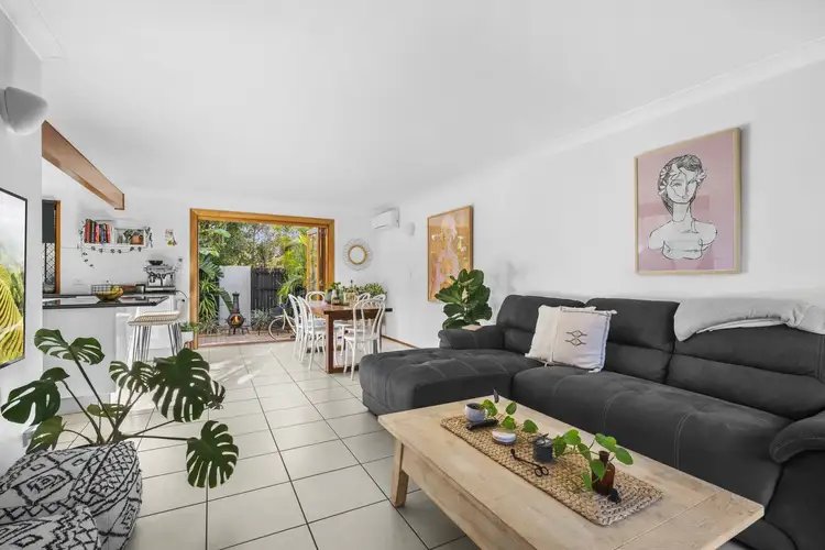 2/25 Sunbird Street, Burleigh Waters QLD 4220