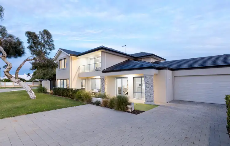 5A Rome Road, Melville WA 6156