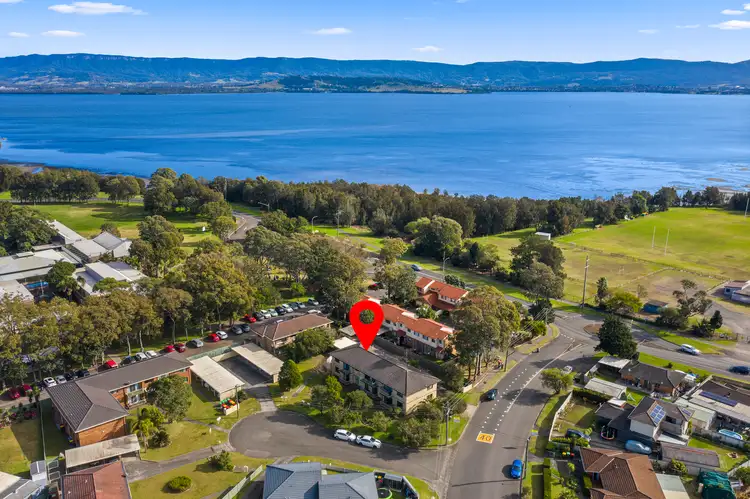 Main view of Homely unit listing, 2/11 Windle Street, Lake Illawarra NSW 2528
