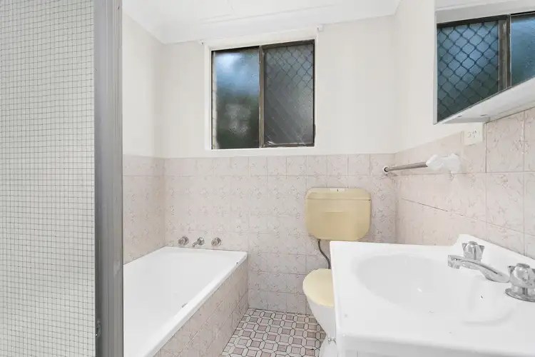 Sixth view of Homely unit listing, 2/11 Windle Street, Lake Illawarra NSW 2528