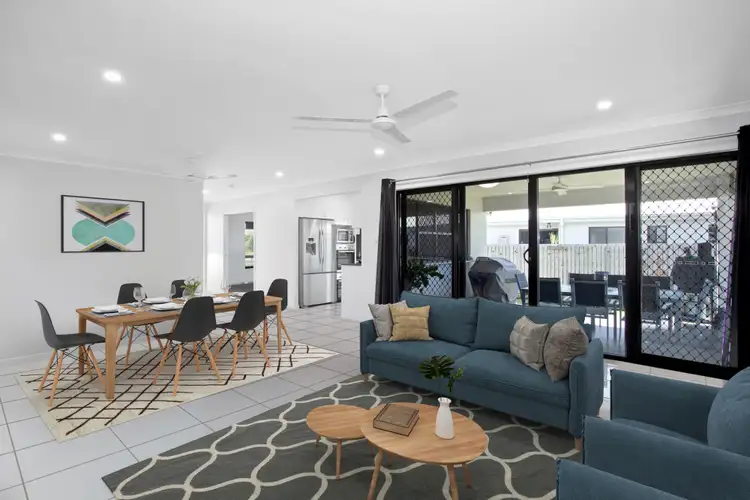 Second view of Homely house listing, 2/5 Bellavista Circuit, Beaconsfield QLD 4740